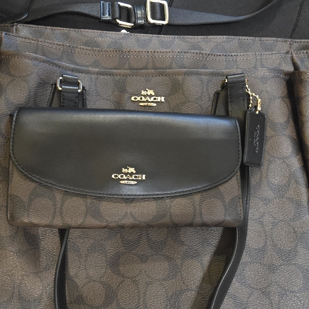Coach Large Multifunction Baby Diaper bag & Wallet! NEW! - Picture 4 of 16